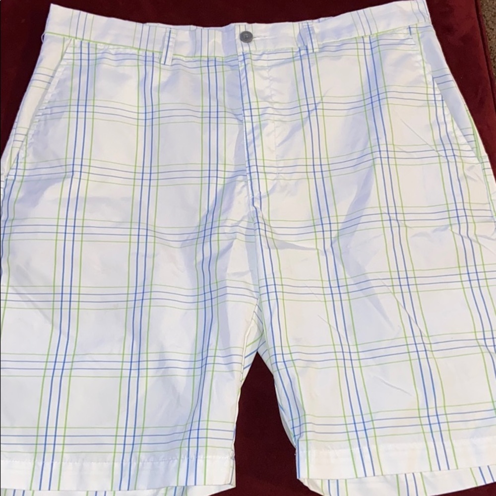 Men’s Golf Shorts.